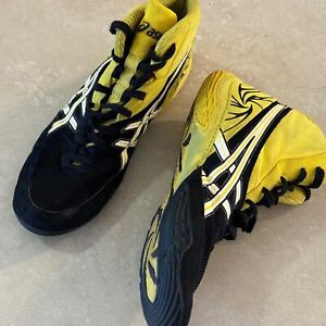 Sz 10.5  ASICS Cael V4.0 Sanderson Men's Yellow Black Wrestling Shoes High Top