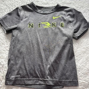 Nike T-Shirt Dry-Fit Größe Small 6-7 - Bild 1 von 7
