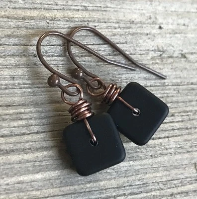 Min Favorit Opaque Black Sea Glass Square & Ant Copper Artisan Earrings Petite - Изображение 1 из 2