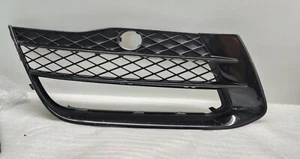 2012 AUDI R8 420 FRONT BUMPER GRILLE RIGHT AIR VENT 420807684 A - Picture 1 of 4