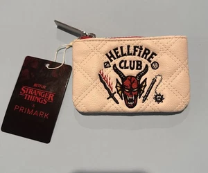 Primark x Stranger Things Geldbörse Portemonnaie bestickt Neu mit Etikett - Bild 1 von 4