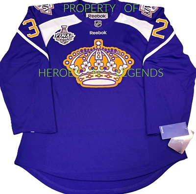 FLAW-RETRO-S JONATHAN QUICK LA KINGS 2014 STANLEY CUP PATCH RBK PRACTICE JERSEY - Image 1 of 4