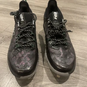 Under Armour UA Harper 8 Low ST Mens Size 8 Baseball Cleats Black and Gray NEW - Picture 1 of 7