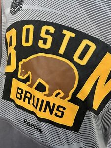 GREAT Boston Bruins Hoodie Winter Classic 2016 Men's XL Foxboro Reebok Quality