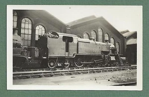 C1950'S SMALL B/W PHOTO SOUTHERN RAILWAY ENGINE NO.1911 AT BATTERSEA SHEDS - Picture 1 of 1