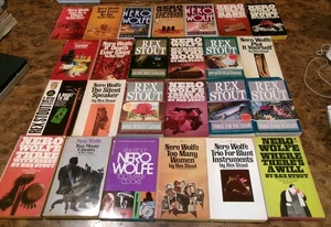 Lot of 25 Nero Wolfe Mystery Books by Rex Stout - Imagen 1 de 2