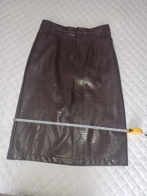 Falda lápiz INC imitación cuero con abertura frontal reptil en relieve talla 10 tostadas francesas Foto 1 de 4