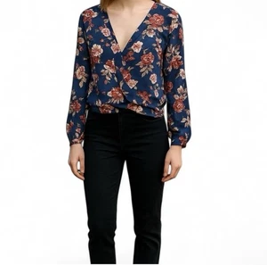 Camicetta donna American Eagle Outfitters floreale manica lunga finta avvolgente - Taglia M - Foto 1 di 15