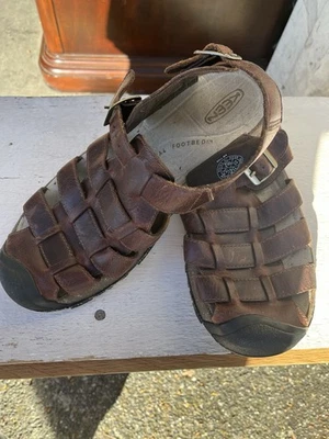 Sandalias Keen de cuero marrón para hombre talla 11,5 Foto 1 de 4