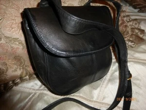 PERLINA SCHWARZ LEDER CROSSBODY BAG SCHULTERTASCHE REISETASCHE FÜR HERREN ODER DAMEN - Bild 1 von 12