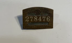 Insignia de chofer vintage 1925 con licencia del estado de Nueva York No. Pin de controlador 278476 * - Imagen 1 de 2