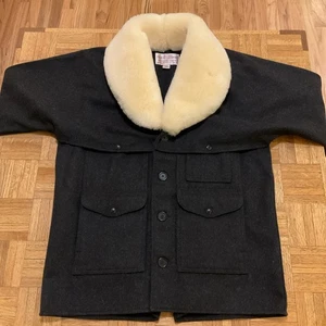 Filson Mackinaw Wool Shearling Packer Coat Jacket Sz 44 Charcoal Made USA NICE! - Picture 1 of 15