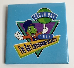 Disney Jiminy Cricket Día de la Tierra Tengo Medio Ambiente 1996 Pin Botón 2"" - Imagen 1 de 4
