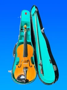 Lark Violin & Case - Picture 1 of 6