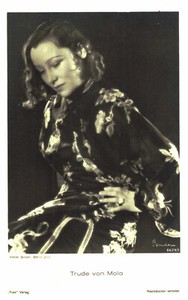 Trude V. Molo Original Ross Postcard No. 1904 F