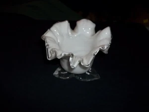 Stevens und Williams Milchglas Kunstwerk - Bild 1 von 4