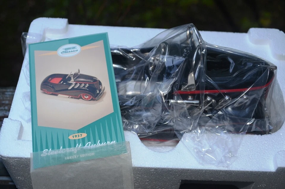 Hallmark Kiddie Car Classics 1937 Steelcraft Auburn QHG9021