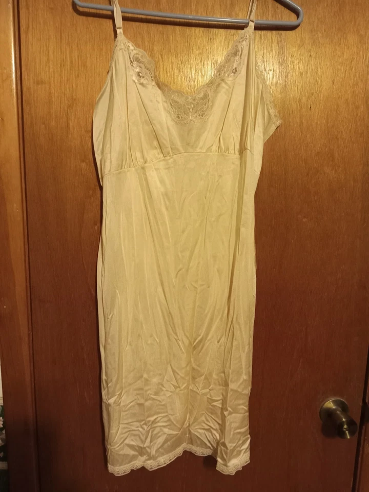 Women's Satiny Silky Robe Dress Sleepwear Lingerie Adonna size 46 - Image 1 of 1
