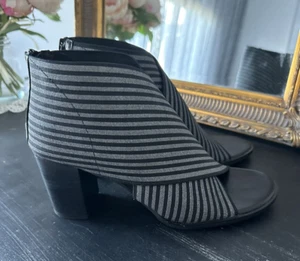 Parker Roche women's shoes black grey elastic front zip back block heel Size 40 - Picture 1 of 9