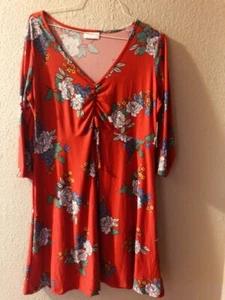 Red Floral Knee Length Dress Size Plus 1X Poly/spandex Comfy V-neck - Picture 1 of 3