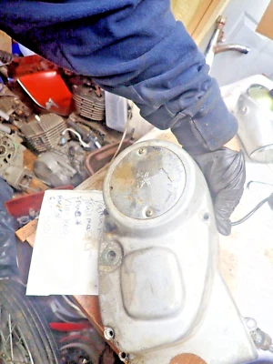 1964 Yamaha YG1 Trail master 80 Stator/Magneto/Sprocket Cover Foto 1 de 4