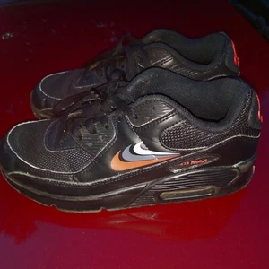 NIKE AIR MAX Black Red Size 7Y DX9272-001 EUC - Bild 1 von 5
