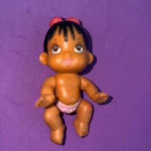 Kenner Vintage Baby Buddies Brown Doll/Eyes Black Hair Poseable 2.5" H - Picture 1 of 3
