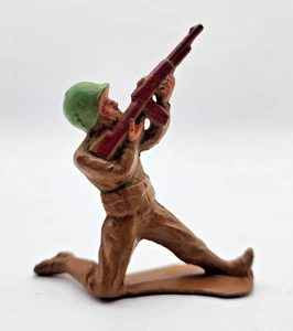 Barclay Manoil Cast Metal Soldier Kneeling Shooting Upwards Green Helmet.  B19 - Picture 1 of 6