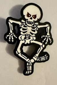 1982 Hallmark Skelett Halloween Kunststoff Vintage Neuheit Pin Revers 2 1/4" groß - Bild 1 von 4