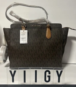 ๐ผ๐ฆ Michael Kors ๐ผ๐ฆ MK Dee Dee Convertible Brown Signature Tote Bag ๐ผ GB16 - Picture 1 of 12