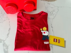 LEGO & Levi's Tee T-Shirt Rundhalsausschnitt Kurzarm rot 13-15 Jahre XL passt Erwachsenen Small - Bild 1 von 9