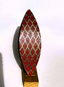 Tatting shuttle with gold-red pattern 3" long - Picture 1 of 8