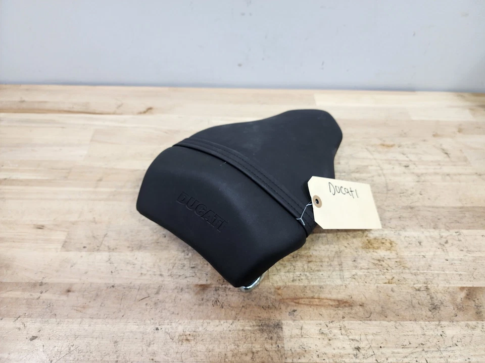 Asiento de pasajero trasero Pillón Ducati 1098 1198 848 2007-2010 OEM 59510811A Foto 1 de 4
