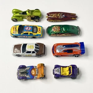 Diecast Cars Mixed Group of 8 -Mostly Hot Wheels - Picture 1 of 6
