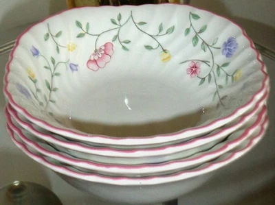 (4) JOHNSON BROS 'Summer Chintz' 61/8" CUENCOS CUADRADOS DE CEREAL: Julie Holland Design Foto 1 de 4