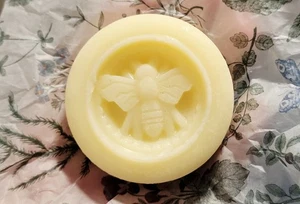 Primitive Beauty All Natural Solid Lotion Bar in Dose * Geißblatt * Duft, 1,5oz - Bild 1 von 5