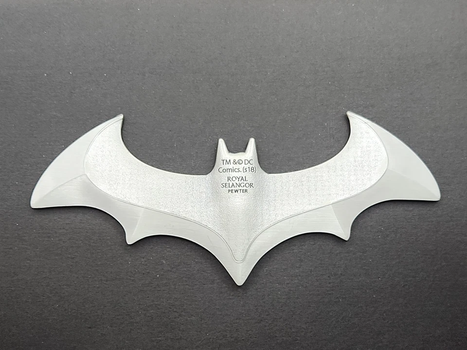 DC Comics Batman The Dark Knight Metal Sólido 7" Batarang, ¡ENVÍO GRATUITO! Foto 1 de 1