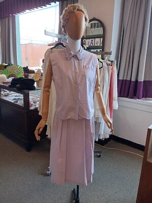 Saia e blusa vintage 1950 Catalina listra de lavanda 2 peças. Conjunto - VENDIDO COMO ESTÁ - Imagem 1 de 4