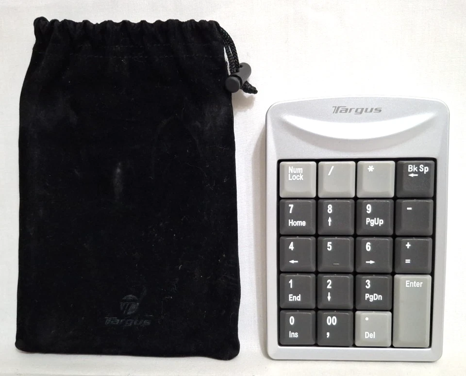 Targus Wireless Stow-n-Go USB Computer Number Keypad W/ Black Felt Travel Bag - Image 1 of 4