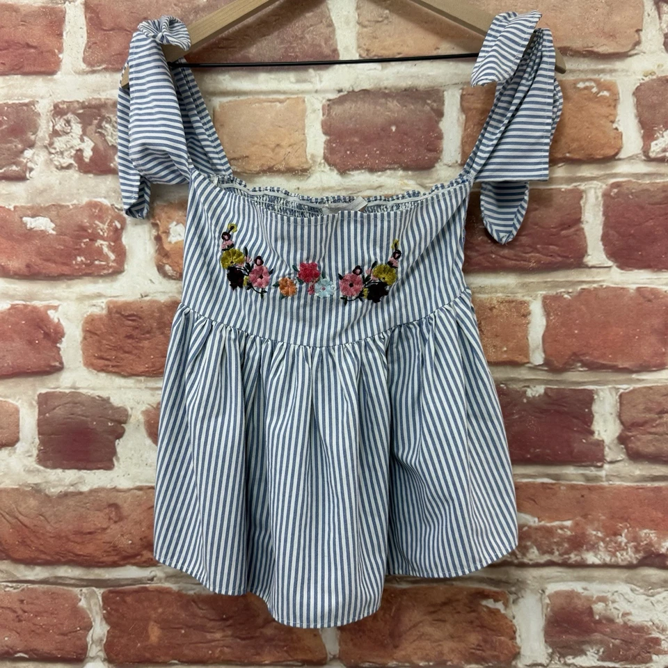 Camisa informal floral a rayas multicolor azul pequeño Zara crop top para mujer Foto 1 de 4