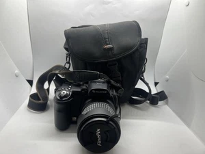 Fujifilm FinePix S9500 Digital Bridge Zoom Camera Kit - Excellent, Focus Error - Picture 1 of 17