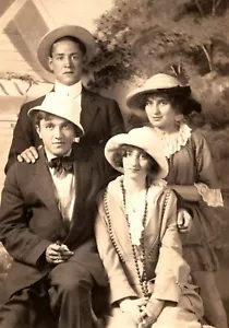 TWO ADORBLE COUPLES WITH LOTS OF PERSONALITY : FUN HATS : (1904-1918) - Picture 1 of 3