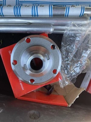 Ступица заднего колеса для 2001 Audi S4 B5 8d0501653b - Изображение 1 из 2