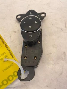 2006 MERCEDES CLS500 Front Door Side Mirror Control Switch PIN 2118215779 OEM - Picture 1 of 12