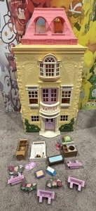 Fisher Price Loving Family Twin Time Grand Mansion Puppenhaus 2005 & Zubehör - Bild 1 von 12
