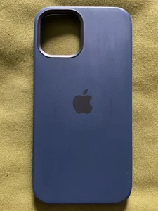 Apple iPhone 12 Silicone Case w/ MagSafe Ultramarine Blue EXC Genuine - Photo 1 sur 2