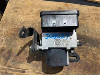 2008 Jeep Grand Cherokee/Commander ABS Anti-lock Brake Pump Module Assembly OEM - Image 1 of 3
