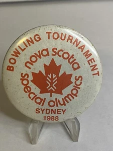 1988 Sydney N.S Special Olympics Bowling Tournament Pin Button 2.25” - Bild 1 von 2