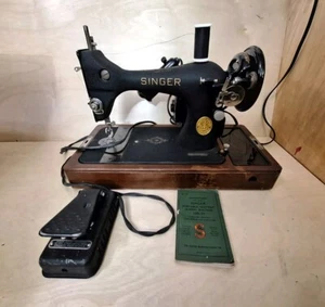 Singer Vintage Nähmaschine 1947 AH443576 128-23 mit Koffer - Bild 1 von 23