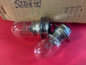 STANLEY • NOS 12V 25/25W HeadLight Bulb Set 2pc Kubota Tractor L2600 L2800 L3000 - Picture 1 of 3